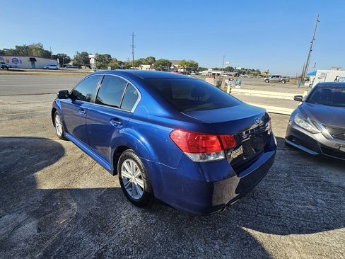 Used 2010 Subaru Legacy 2.5i Premium AWD/4WD image 6