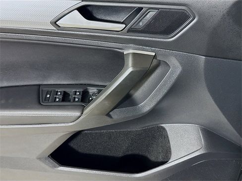 Used 2024 Volkswagen Tiguan S image 15