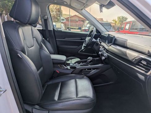 Used 2023 Kia Telluride S FWD image 29