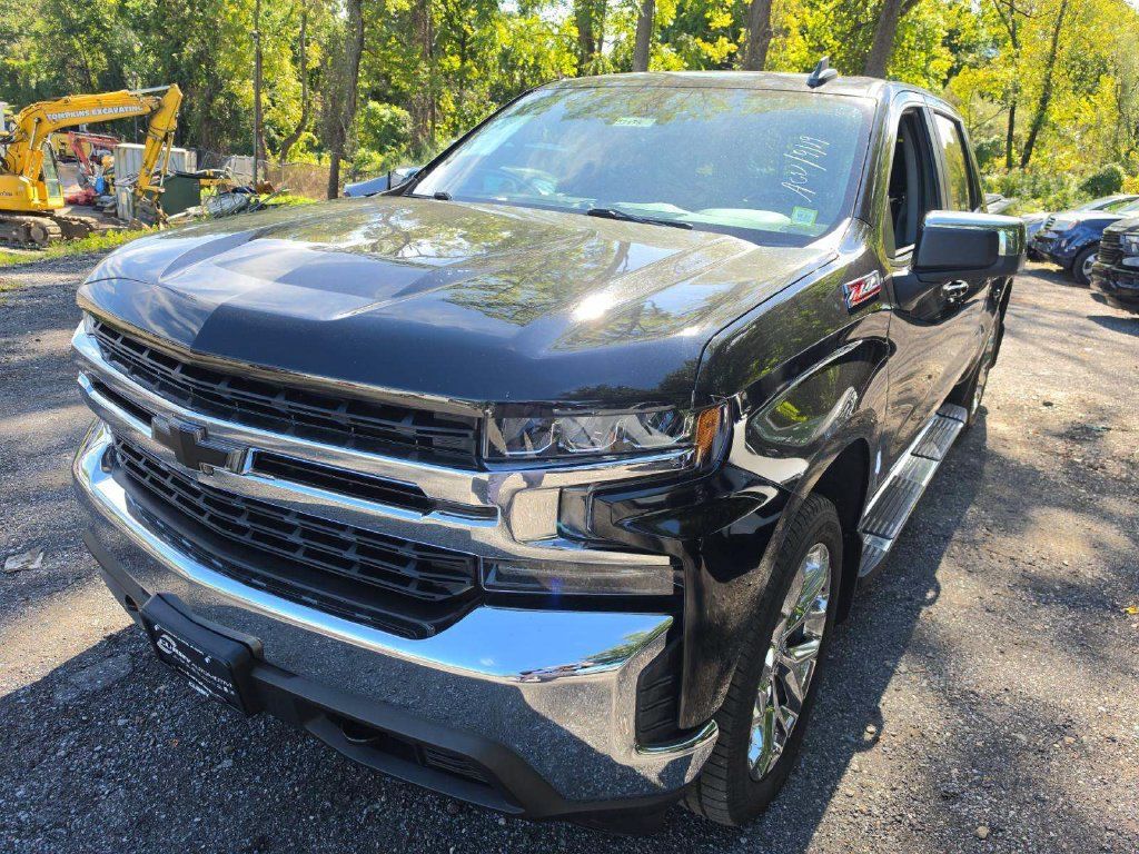 Used 2019 Chevrolet Silverado 1500 LT w/ All-Star Edition AWD/4WD image 5