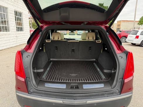 Used 2017 Cadillac XT5 Luxury w/ Driver Awareness Package AWD/4WD image 14