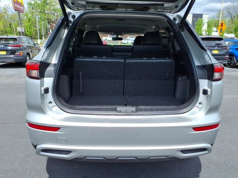 Used 2024 Mitsubishi Outlander SE AWD/4WD image 16