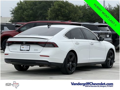 Used 2023 Honda Accord Sport image 4