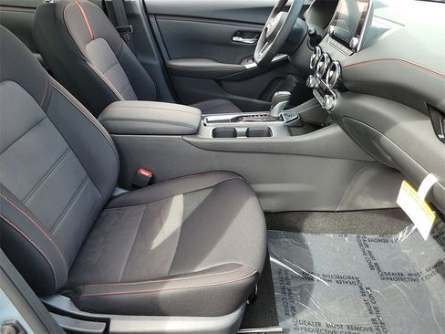 New 2025 Nissan Sentra SR image 13