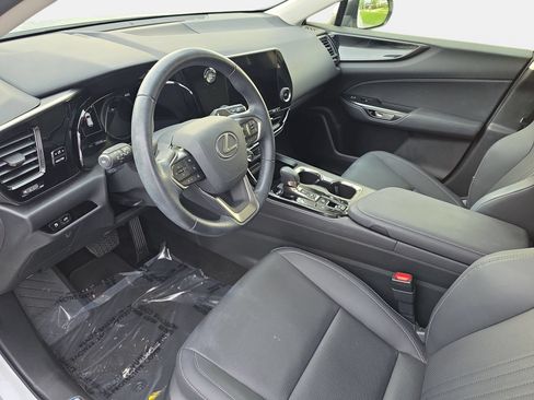 Used 2025 Lexus NX 250 FWD image 16
