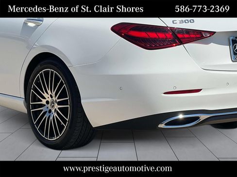Used 2024 Mercedes-Benz C 300 4MATIC Sedan image 4