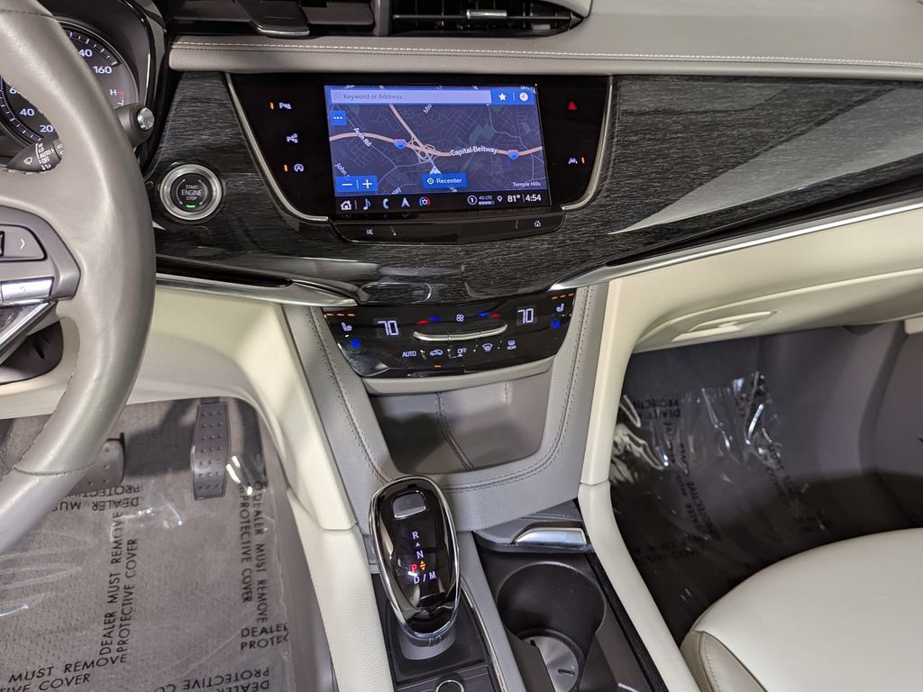 Used 2023 Cadillac XT6 Premium Luxury w/ Technology Package AWD/4WD image 42