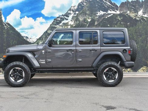 Used 2018 Jeep Wrangler Unlimited Sport S image 7