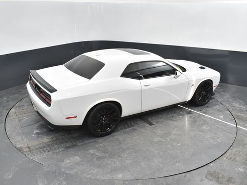 Used 2018 Dodge Challenger R/T Scat Pack w/ Dynamics Package image 32