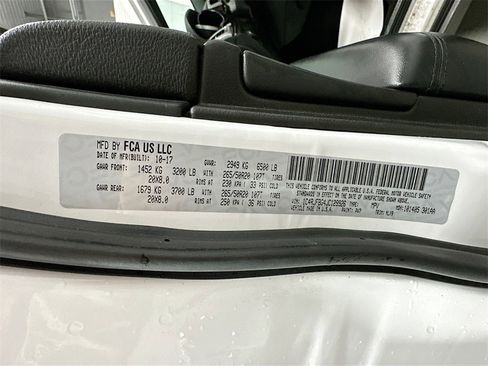 Used 2018 Jeep Grand Cherokee Limited image 34