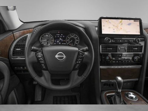 Used 2024 Nissan Armada SL image 4