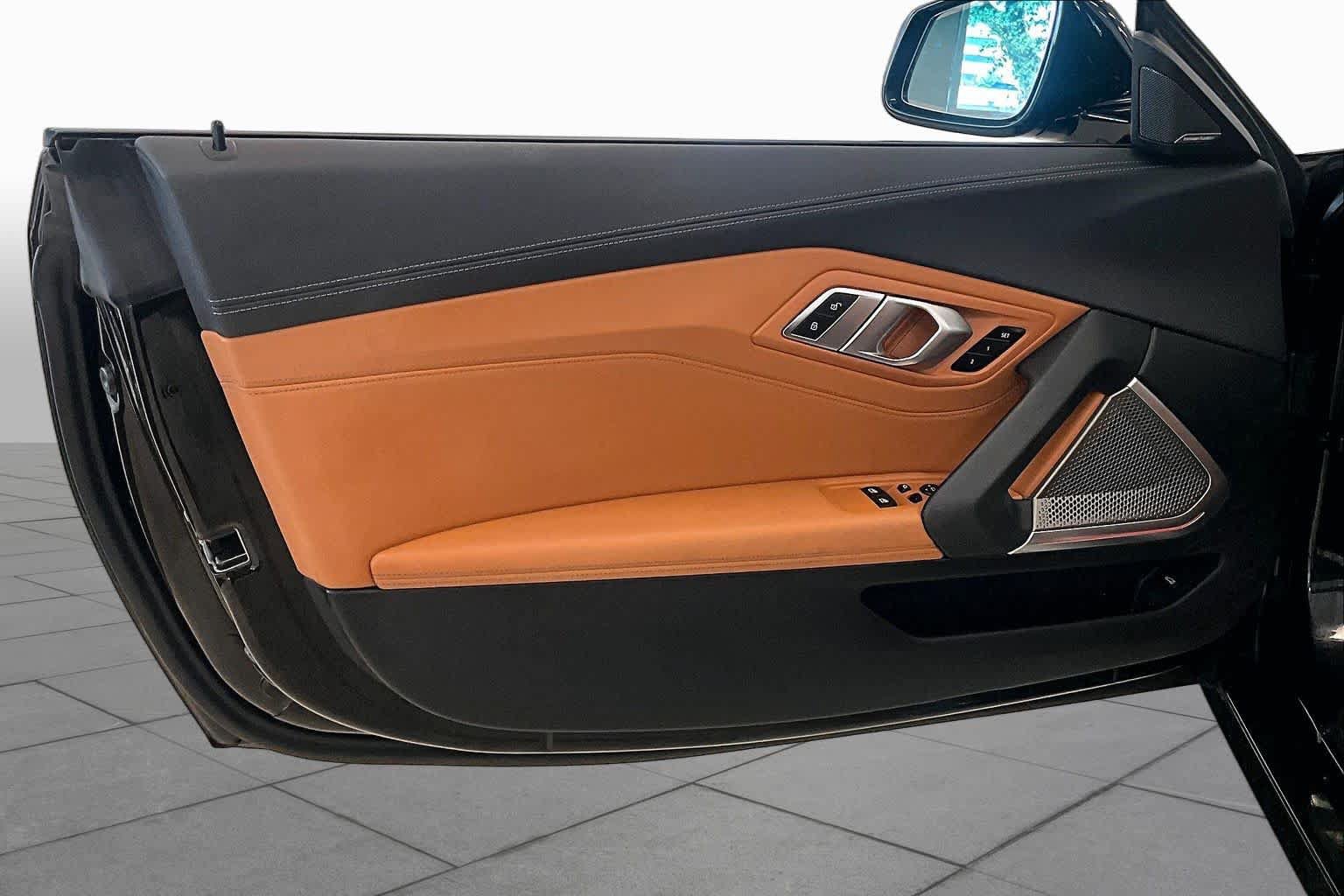 Used 2022 BMW Z4 M40i w/ Premium Package RWD image 17