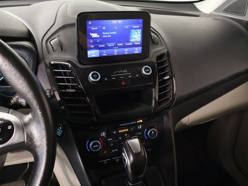 Used 2019 Ford Transit Connect Titanium w/ Trailer Tow Package FWD image 5