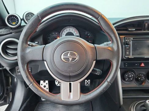 Used 2014 Scion FR-S RWD image 27