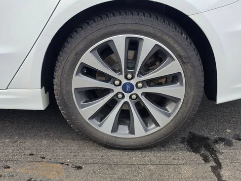 Used 2020 Ford Fusion SE AWD/4WD image 5