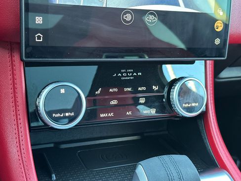 Used 2026 Jaguar F-PACE R-Dynamic S image 23