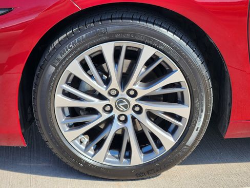 Used 2019 Lexus ES 350 w/ Accessory Package 2 image 10