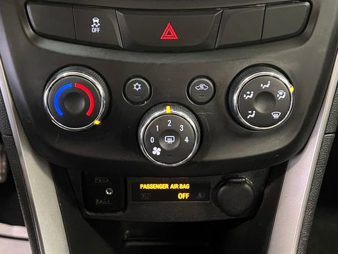 Used 2018 Chevrolet Trax LS image 23