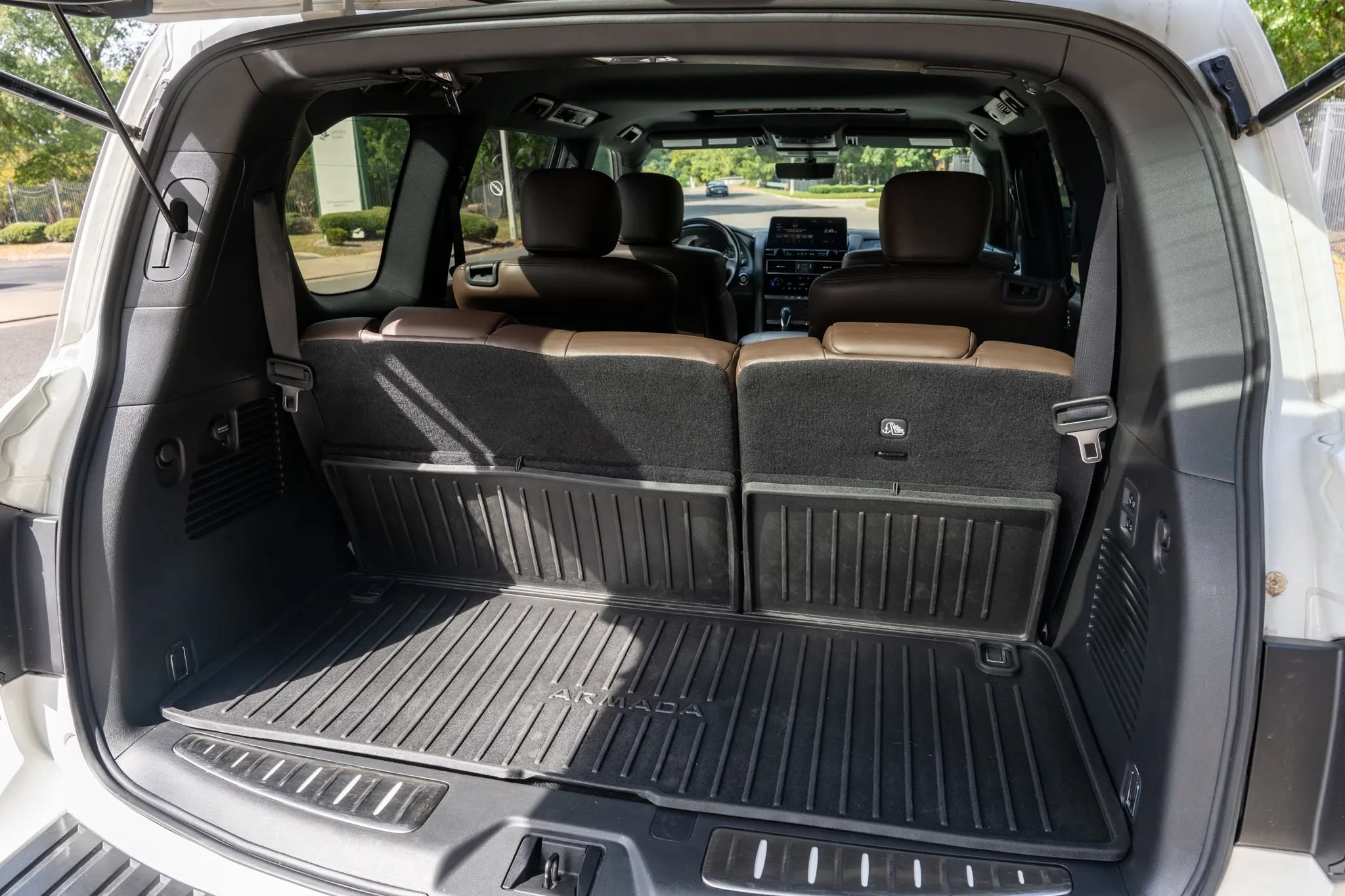 Used 2024 Nissan Armada Platinum w/ Captain's Chairs Package AWD/4WD image 15