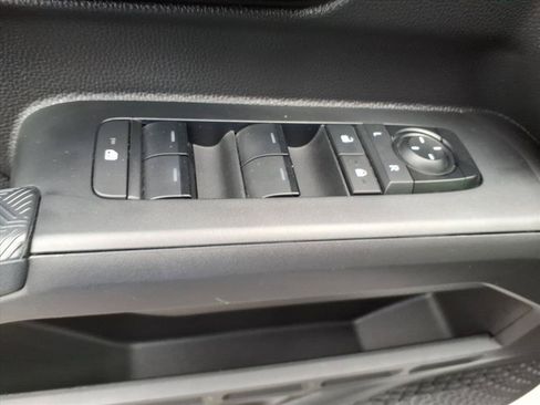 Used 2024 Toyota Tacoma SR AWD/4WD image 26