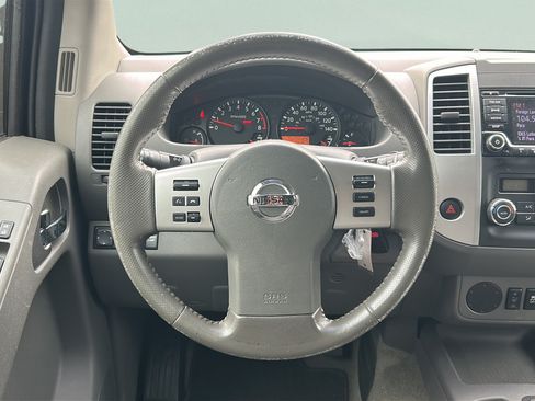 Used 2018 Nissan Frontier SV w/ Value Truck Package RWD image 16