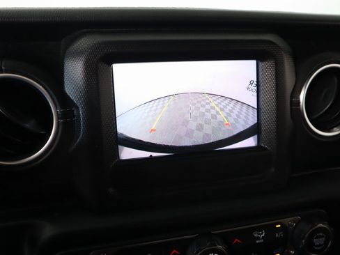 Used 2021 Jeep Wrangler Unlimited Sahara w/ Cold Weather Group image 6