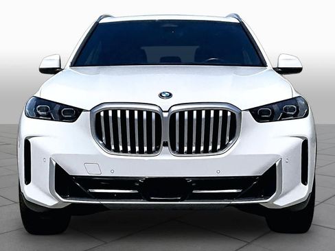 Used 2025 BMW X5 xDrive50e AWD/4WD image 4