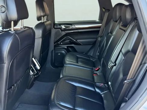Used 2016 Porsche Cayenne S AWD/4WD image 17