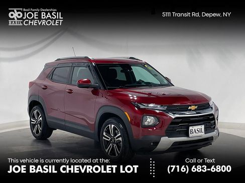 Used 2023 Chevrolet TrailBlazer LT FWD image 1