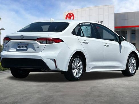 Certified 2025 Toyota Corolla LE w/ LE Premium Package FWD image 5