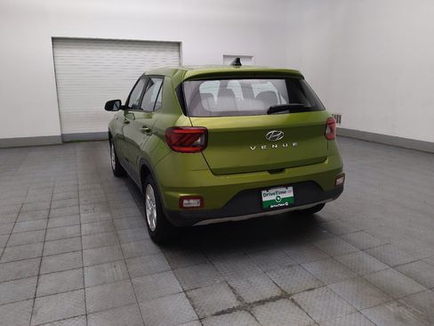 Used 2021 Hyundai Venue SE FWD image 5