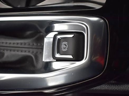 Used 2024 Chevrolet Trax LT w/ Driver Confidence Package image 34