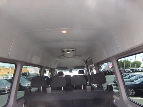 Used 2014 Mercedes-Benz Sprinter 2500 image 38
