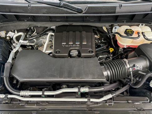 Used 2025 Chevrolet Silverado 1500 Custom AWD/4WD image 33