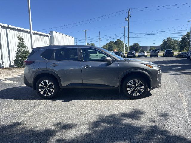 Used 2023 Nissan Rogue SV FWD image 4