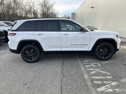 New 2025 Jeep Grand Cherokee Laredo