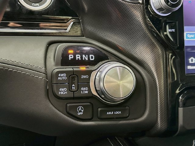 Used 2025 RAM 1500 Limited AWD/4WD image 17