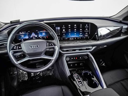 Certified 2025 Audi Q5 Premium w/ Convenience Package AWD/4WD image 14