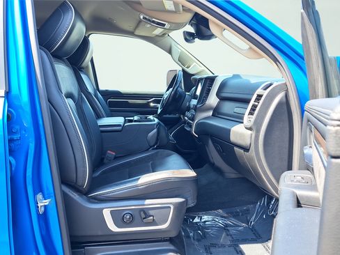 Used 2021 RAM 1500 Laramie AWD/4WD image 16