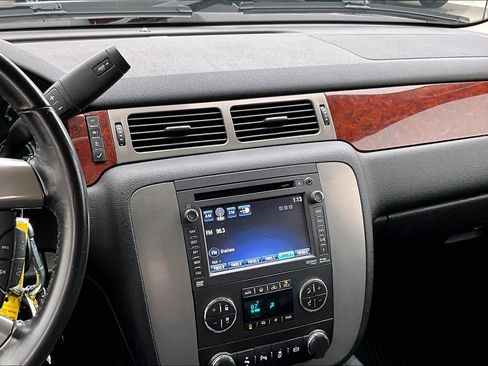 Used 2014 GMC Sierra 2500 SLT w/ SLT Convenience Package image 6