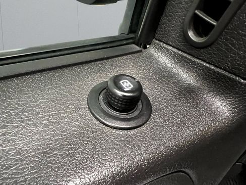 Used 2014 Ford F150 XLT w/ Equipment Group 302A Luxury image 33