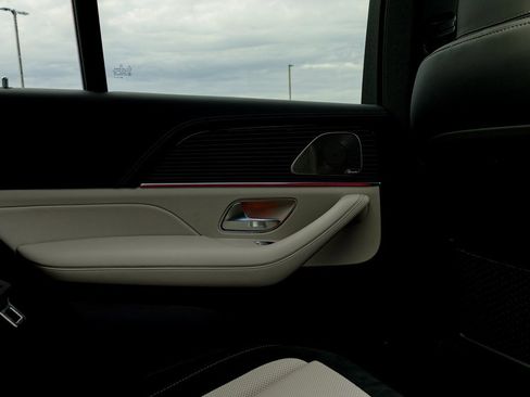 New 2026 Mercedes-Benz GLE 53 AMG 4MATIC image 36