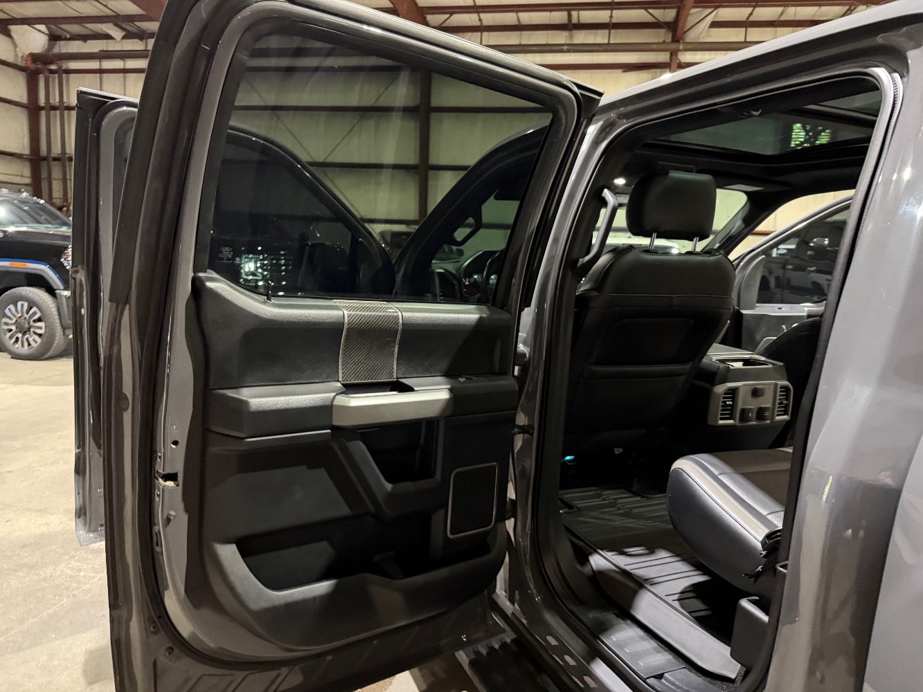 Used 2018 Ford F150 Raptor w/ Equipment Group 802A Luxury AWD/4WD image 16