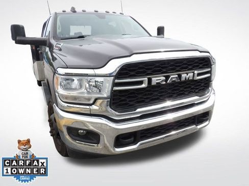Used 2020 RAM 3500 Tradesman w/ Chrome Appearance Group AWD/4WD image 2