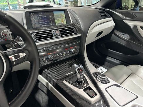 Used 2012 BMW M6 Convertible RWD image 69