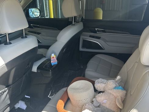 Certified 2022 Kia Telluride EX w/ EX Premium Package image 11