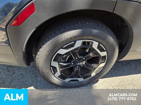 Used 2025 Hyundai Santa Fe SEL FWD image 12