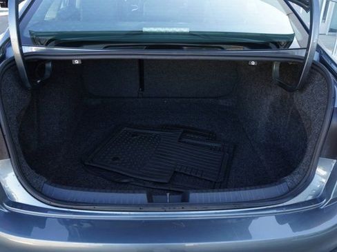 Used 2024 Volkswagen Jetta SE image 8