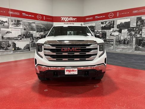 New 2026 GMC Sierra 1500 SLE image 8