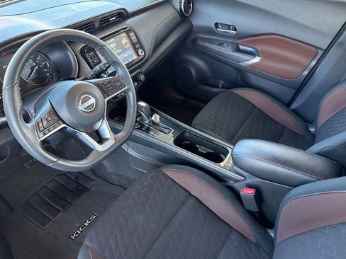 Used 2024 Nissan Kicks SR FWD image 5